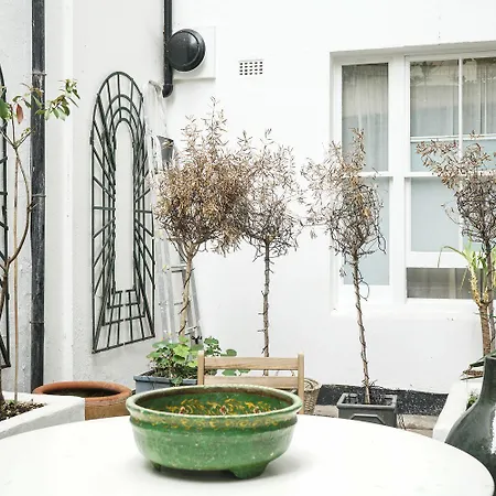 Hububb Luxury Queen's Gate Garden