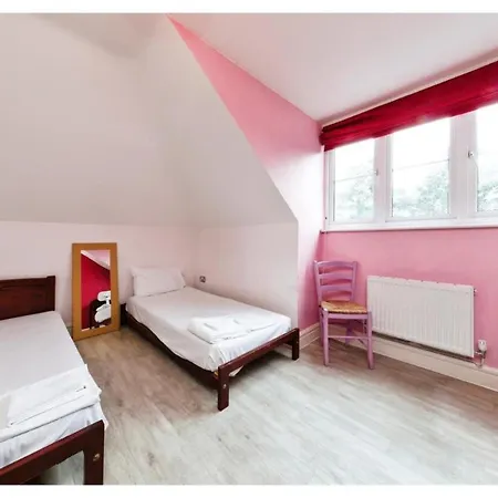 Apartment Chic Croydon 2br Flat - Free Parking *