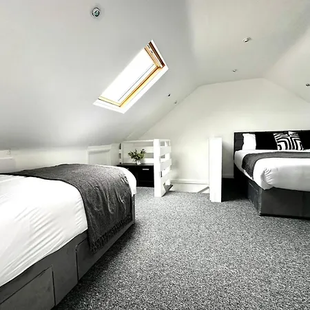 Apartment Serviced 4 Bed 2 Bath Manor Park House London