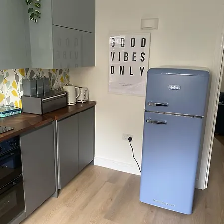 Two Bedroom Two Bathrooms Superior Apartment *