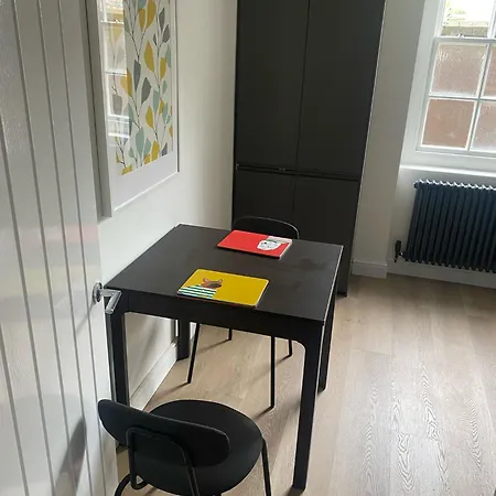 Two Bedroom Two Bathrooms Superior London