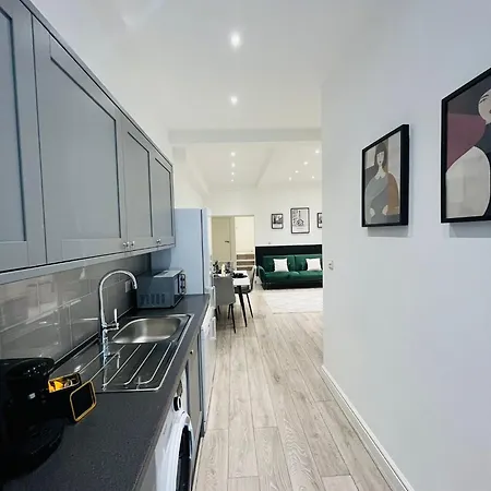 Apartment Inviting - Steps To Tube & Attractions Ealing