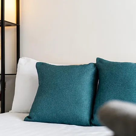 Apartment West Hampstead Hub London