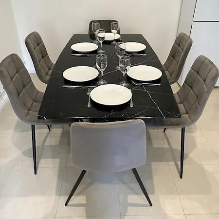 Modern 3 Bedroom House In Finchley * Totteridge