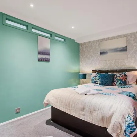 Edgware Road Two Bedroom * London