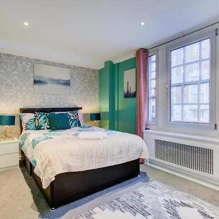 Apartment Edgware Road Two Bedroom *
