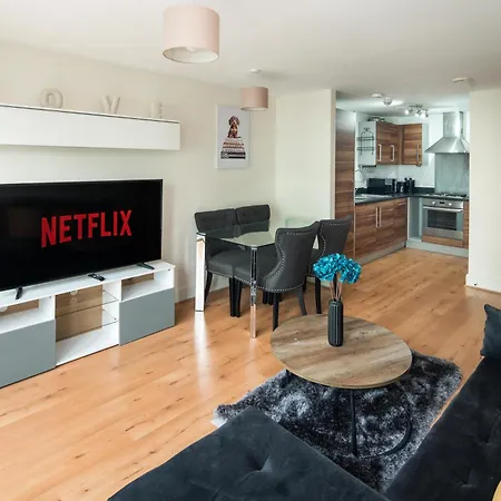 Apartment Stylish Near London