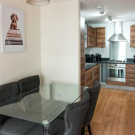 Stylish Near * London