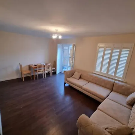 New Built Immaculate Condition Apartment *