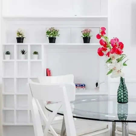 Bright 1-bedroom In Chelsea Apartment London