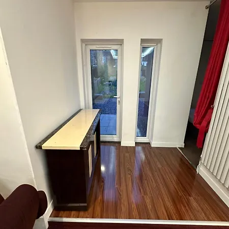 2 Bedroom Flat Wembley *