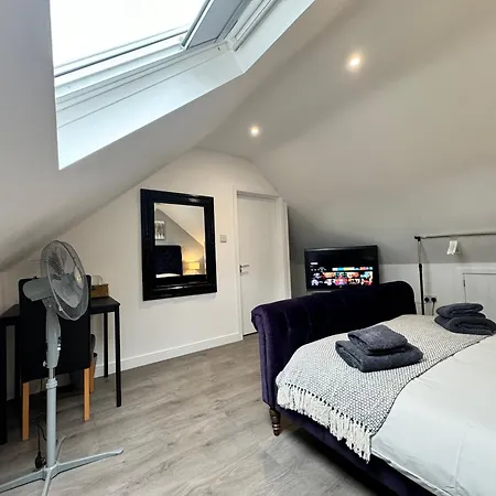 Gorgeous Loft Beckenham