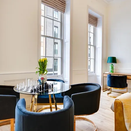 Apartment Designer Retreat By Park London