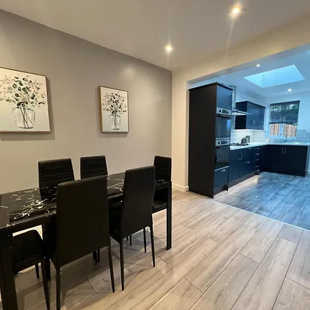 Elegant Large Guest house