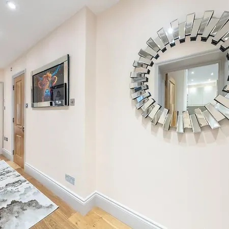 Apartamento 2 Bed / 2 Bath Versace In Knightsbridge