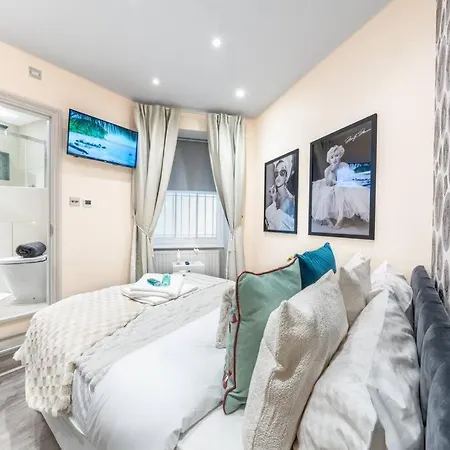 Apartamento 2 Bed / 2 Bath Versace In Knightsbridge *