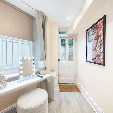 Apartamento 2 Bed / 2 Bath Versace In Knightsbridge *