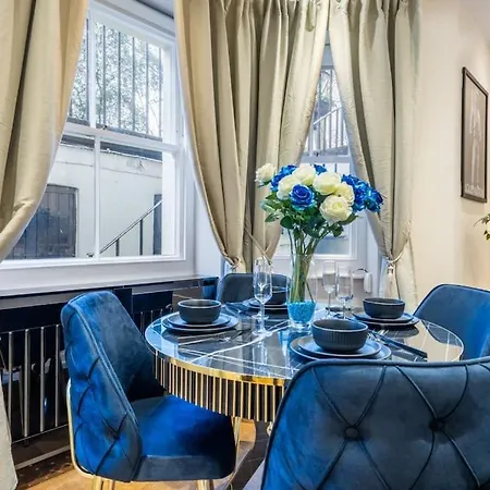 2 Bed / 2 Bath Versace In Knightsbridge *