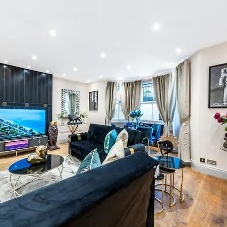 2 Bed / 2 Bath Versace In Knightsbridge *