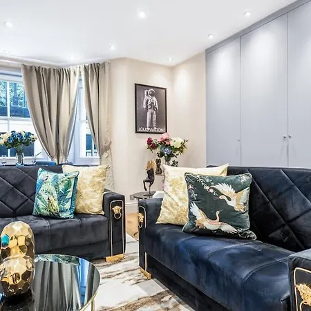 2 Bed / 2 Bath Versace In Knightsbridge Londres