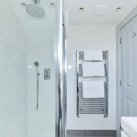 Apartment The Leghorn Quarters - Modern 3bdr With Balcony