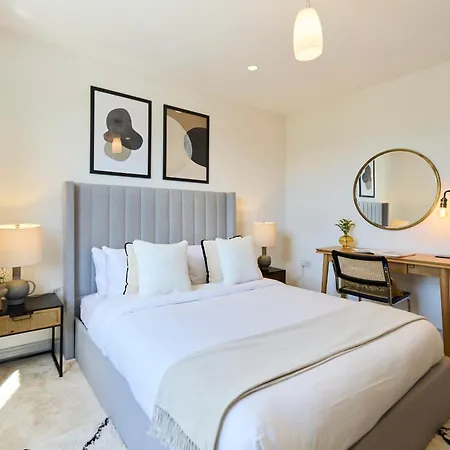 The Leghorn Quarters - Modern 3bdr With Balcony