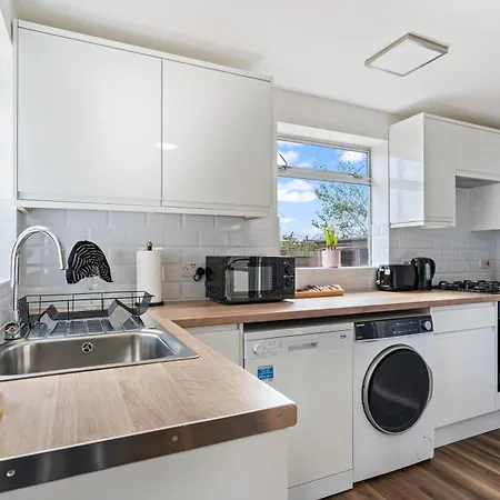 Apartamento Heart Of Acton - Perfect For Large Groups