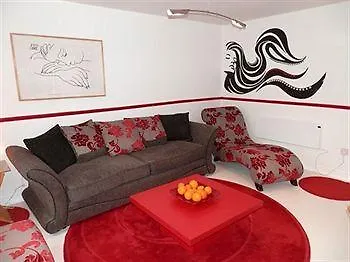 Boutique Serviced 4*