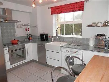 Boutique Serviced 4* Enfield