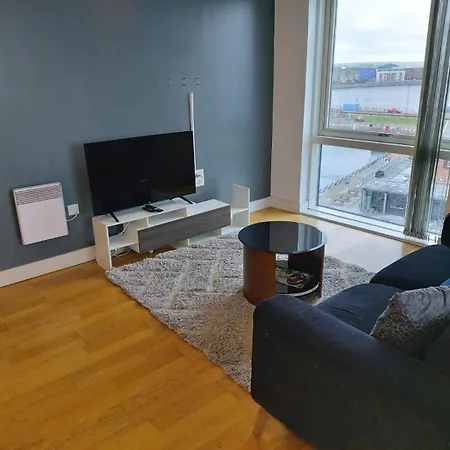 Heronsgate Gh016 Apartment London