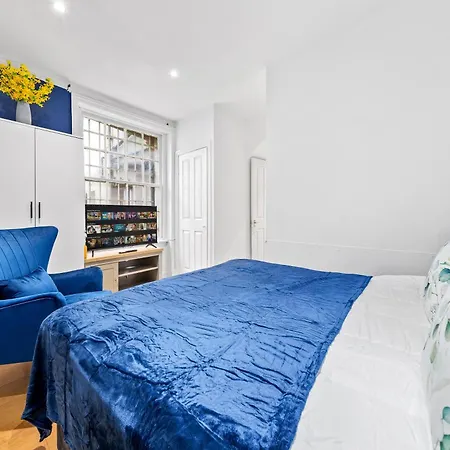 Kensington Station Proximity 2-bedroom Apartment, Walk To Station In 2 Minutes *