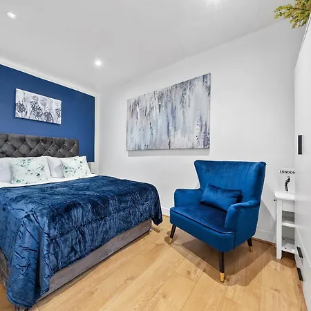 Kensington Station Proximity 2-bedroom Apartment, Walk To Station In 2 Minutes London