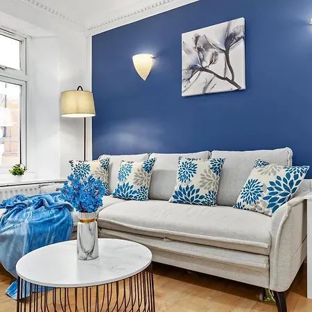 Apartment Kensington Station Proximity 2-bedroom Apartment, Walk To Station In 2 Minutes *