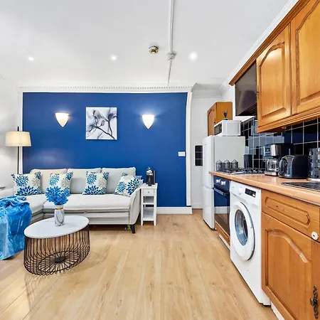 Apartment Kensington Station Proximity 2-bedroom Apartment, Walk To Station In 2 Minutes
