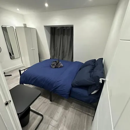Apartment Small Flat Zone 1 London