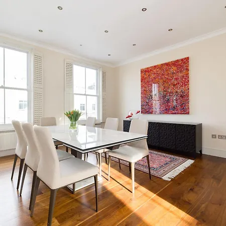 Light-filled Chelsea Duplex Apartment *