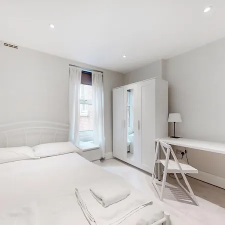 Modern 3 Bed In Hampstead *