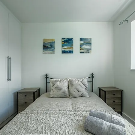 Holiday home Stylish & Central Homes In