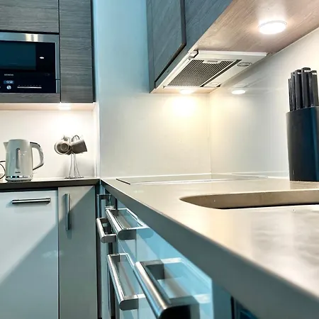 Apartment Aquarius At St. George Wharf London