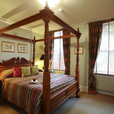 Hotell Twenty Nevern Square 4*