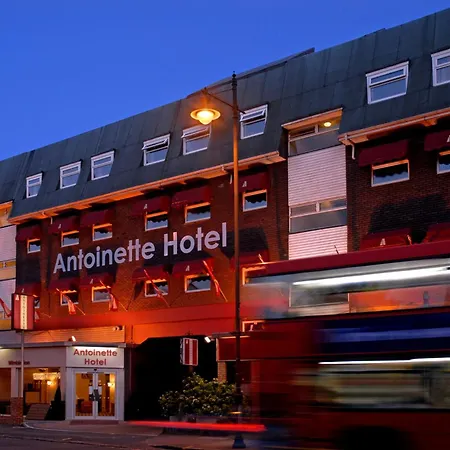 Hotel Antoinette Wimbledon