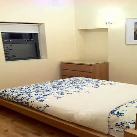 Hotel apartamentowy Lyall 3*