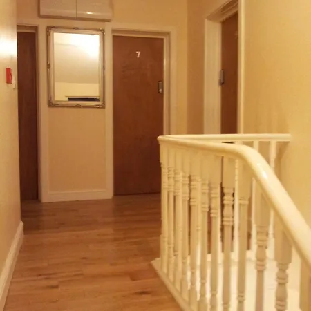 Guest house The Dharma Enfield