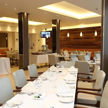 Hotel Park Grand Heathrow