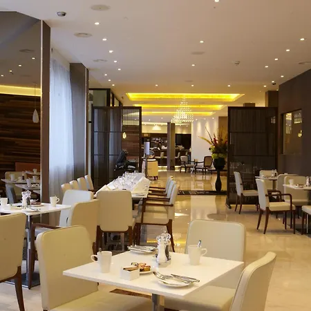 Hotel Park Grand Heathrow Hounslow