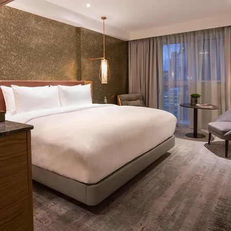 Hotel Lincoln Plaza London, Curio Collection By Hilton 4*