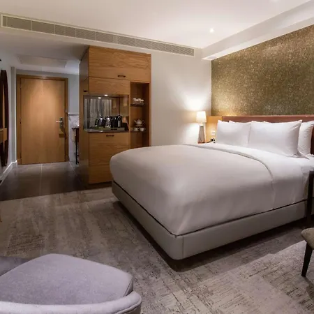 Hotel Lincoln Plaza London, Curio Collection By Hilton