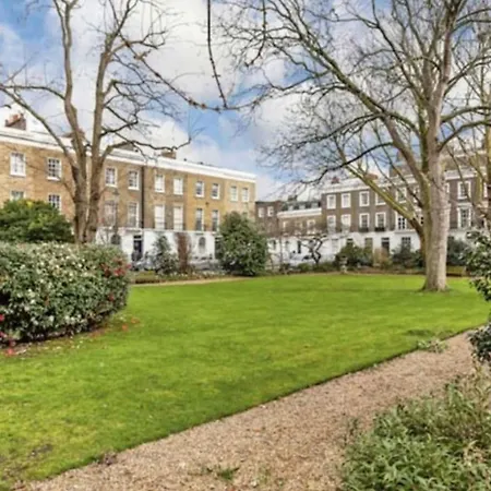 Apartment 2 Bedroom Just Off Kings Road