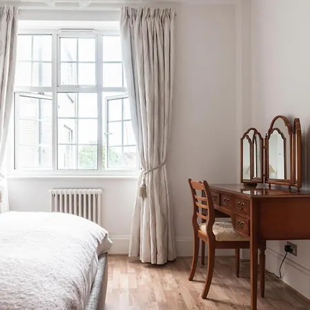 Apartment Chestnut Blossom - 1 Bedroom In Kensington *
