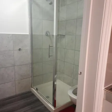 Apartment F23-spacious Studio Fits 4 Near Paddington